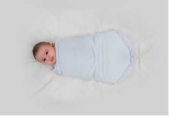 Emmaillotage Bébé : Douceur et Confort pour un Sommeil Paisible - Mini merveille